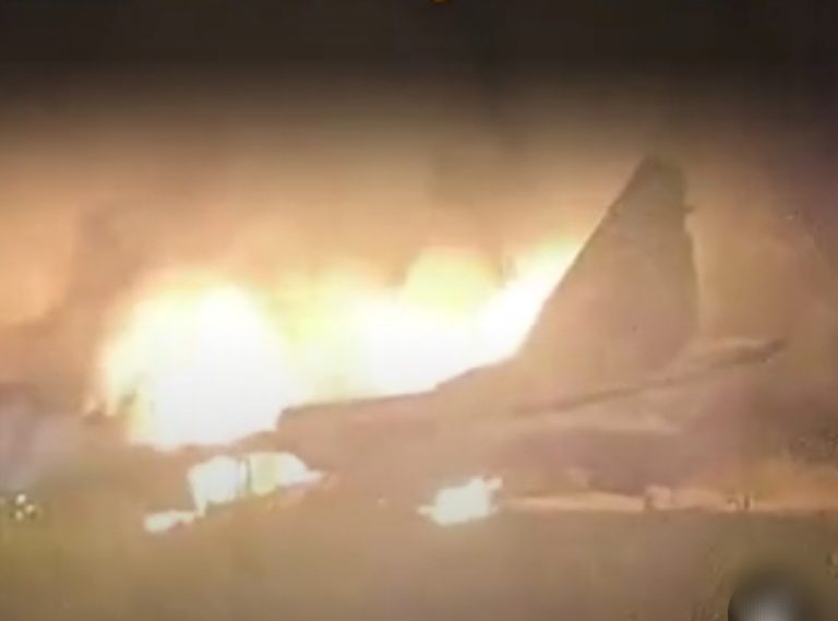 बाड़मेर में फाइटर प्लेन मिग-29 में धमाके के साथ आग लगी, हादसे से पहले दोनों पायलट सुरक्षित निकले, सुनसान इलाके में गिरा प्लेन (वीडियो देखें)