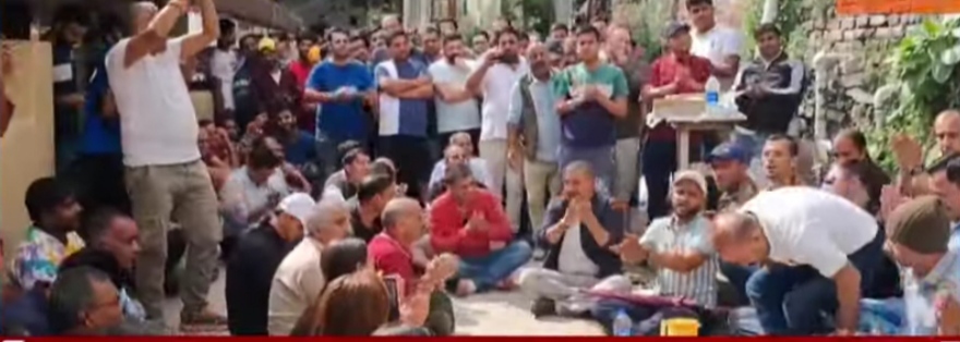 शिमला में मस्जिद के अवैध निर्माण का मसला गर्माया, लोगों ने किया विरोध-प्रदर्शन, प्रशासन को दिया दो दिन का अल्टीमेटम, मंत्री ने भी अपनी सरकार को घेरा, कहा-बाहरी मुसलमानों की बढ़ती जा रही संख्या से बिगड़ रही कानून-व्यवस्था