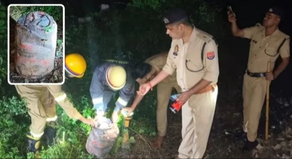 देश को दहलाने की बहुत बड़ी साजिश नाकाम: कालिंदी एक्सप्रेस ट्रेन पटरी पर रखे एलपीजी सिलेंडर से टकराई, पास में मिली पेट्रोल भरी बोतल,  बारूद और माचिस