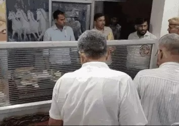 राजस्थान: ई-मित्र पर मिली 20 यूनिवर्सिटीज की 700 डिग्रियां व मार्कशीट, बिना परीक्षा के दे रहे बीए, बीकॉम, एमए, एमसीए, एमबीए आदि की डिग्रियां, 3 गिरफ्तार