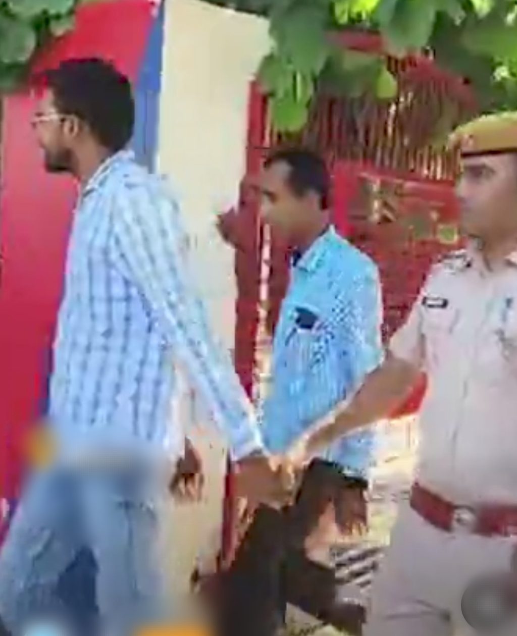 ईओ-आरओ पेपर लीक केस: एसओजी की 7 जिलों में छापेमारी, 5 महिलाओं सहित 28 आरोपियों को पकड़ा, इनमें आधे से ज्यादा हैं सरकारी कर्मचारी