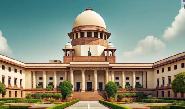 वकालत कर लो या पत्रकारिता, डबल रोल  करने नहीं दे सकते, भड़क गए सुप्रीम कोर्ट के जज