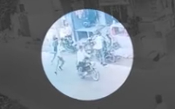 हिस्ट्रीशीटर और उसके दो साथियों ने बीजेपी पार्षद को मारी गोलियां, बाइक पर जा रहे थे घर, दुकान के सामने घात लगाए खड़े थे आरोपी