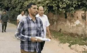 महिला थाने पर छापा मारने जाती एसीबी की टीम।