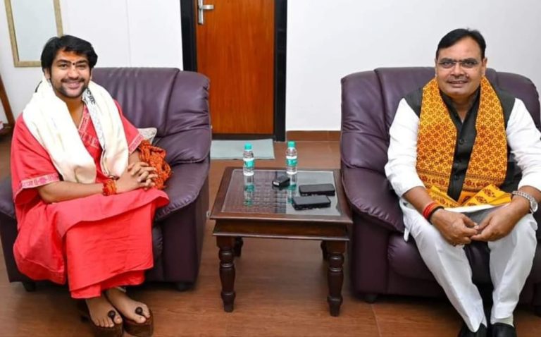 सीएम भजनलाल शर्मा ने की बागेश्वर धाम के धीरेन्द्र शास्त्री से भेंट, जानें पूरा विवरण