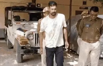 एबीवीपी के पूर्व नगर मंत्री की हत्या व डेढ़ करोड़ रुपए लूट का आरोपी मांग रहा था भीख, भिखारियों के साथ ही सोता था, महाराष्ट्र से गिरफ्तार