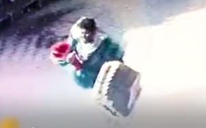 सीसीटीवी फुटेज में नजर आया संदिग्ध।