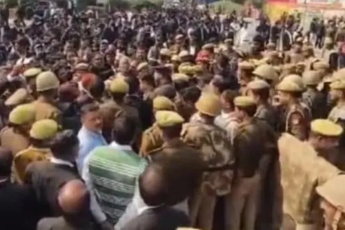 वकीलों की हड़ताल पर हाईकोर्ट की दो-टूक, कहा-न्यायिक कार्यवाही नहीं रोक सकते