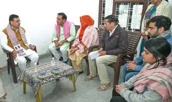 सीएम भजनलाल शर्मा ने दिवंगत एएसआई सुरेन्द्र सिंह के परिवार से की मुलाकात, हर सम्भव मदद का दिया आश्वासन, पत्नी ने बच्चों की सरकारी नौकरी की मांग की