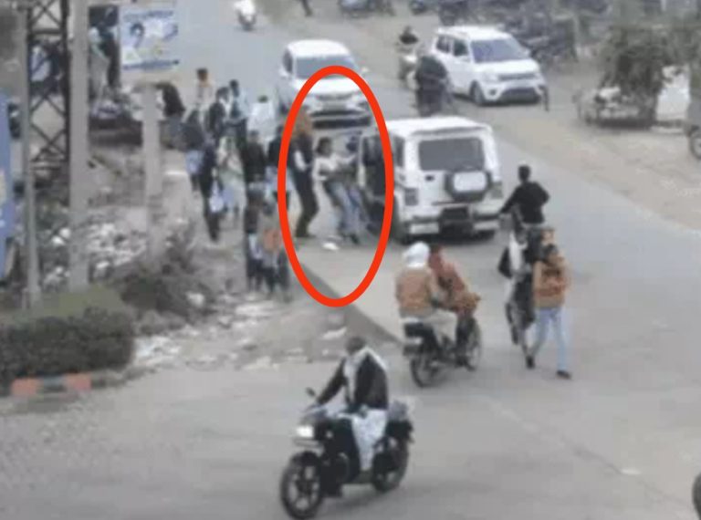 10 वीं कक्षा की छात्रा परीक्षा देकर घर लौट रही थी, ससुरालवालों ने कर लिया अपहरण, लोगों ने रोकने की कोशिश की तो फायरिंग कर दी