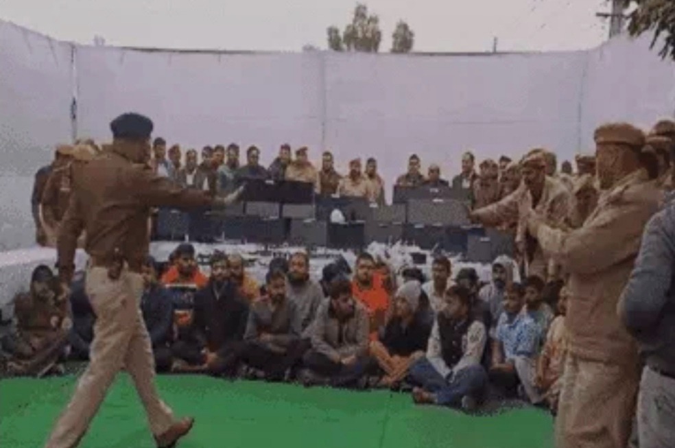 राजस्थान: ऑनलाइन ठगी पर बड़ी कार्रवाई, ज्योतिषी बन पूजा-पाठ के नाम पर पैसे लेने वाले, क्रिकेट पर सट्टा लगवाने वाले, एप पर गैम खिलाने वाले 30 आरोपी गिरफ्तार, 30 करोड़ रुपए के लेनदेन का हिसाब मिला