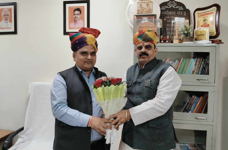 भूमि विकास बैंकों को मिला 130 करोड़ का पुनर्वित्त, किसानों को मिलेगी राहत, न्यूनतम दरों पर होगा ऋण उपलब्ध, भूमि विकास बैंक कोटा के अध्यक्ष चैन सिंह राठौड़ ने सहकारिता मंत्री से मिलकर जताया आभार