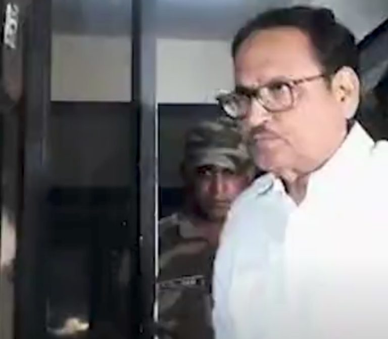 सनसनीखेज जल जीवन मिशन घोटाले में पूर्व मंत्री महेश जोशी गिरफ्तार,‌ कहा-मैंने कोई गड़बड़ी नहीं की, ना ही किसी से पैसा नहीं लिया, पत्नी मरणासन्न स्थिति में