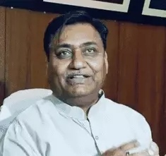 कांग्रेस प्रदेशाध्यक्ष डोटासरा के एक आरोप ने राज्य कर्मचारियों को राजनीतिक दलों से जुड़ा हुआ बता दिया