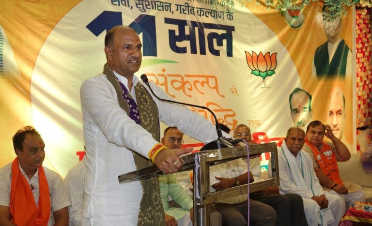 बूंदी में ‘प्रोफेशनल मीट’ को सांसद सीपी जोशी ने किया सम्बोधित, कहा-देश के विकास में करदाताओं का  विशेष योगदान, अब सत्ता पर राजा नहीं, सेवक है