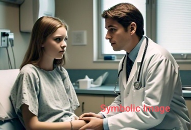 सोनोग्राफी के बहाने डॉक्टर ने नाबालिग लड़की से की अश्लील हरकत, चिल्लाने पर दूर हटा, लड़की सदमे में, पॉक्सो एक्ट में रिपोर्ट दर्ज