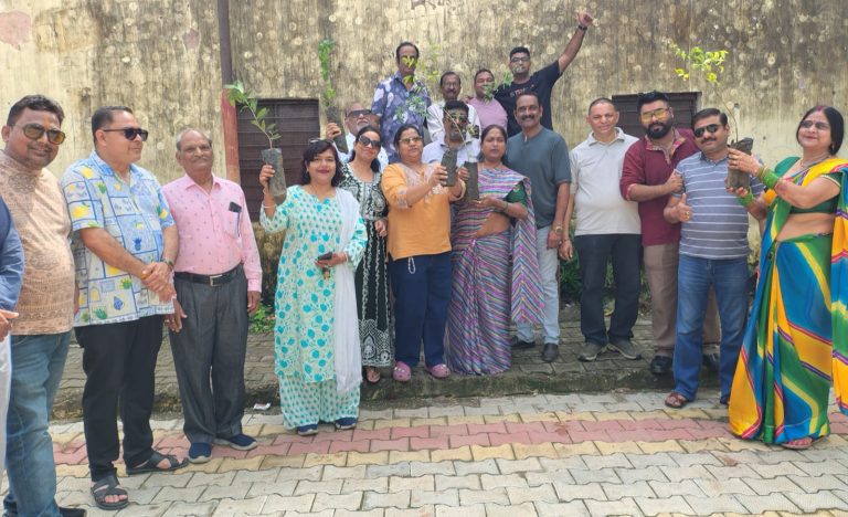 श्रावण मास के अवसर पर कायस्थ समाज ने किया पौधरोपण, पूर्व प्रदेशाध्यक्ष कुलदीप श्रीवास्तव को दी श्रद्धांजलि