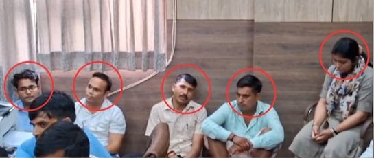 नगर परिषद की महिला एईएन सहित 5 कर्मचारी 3.10 लाख रुपए रिश्वत लेते गिरफ्तार, आयुक्त की भूमिका भी संदेह के घेरे में