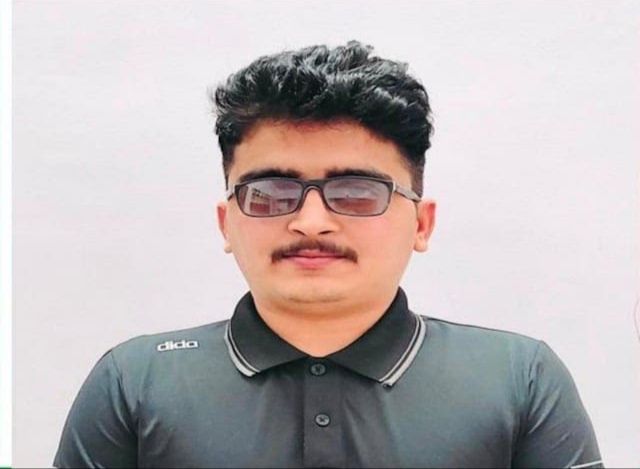 नायब तहसीलदार ने कमरे में फंदे से लटक कर की आत्महत्या