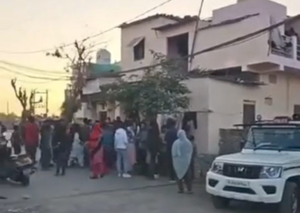 राजस्थान : बच्चों के पतंग लूट के विवाद में परिजन भिड़ गए, एक दूसरे पर किया हमला, एक की मौत और एक घायल, भारी पुलिस बल तैनात