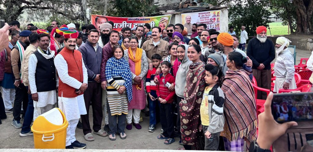 बिरला के जन्मदिन पर माटूंदा में रक्तदान करने वाले 52 रक्तदाताओं का ओएसडी दत्ता ने किया सम्मान