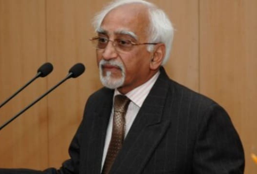 ‘गजनवी और लोधी तो भारतीय लुटेरे थे’, कांग्रेस के वरिष्ठ नेता रहे पूर्व उप राष्ट्रपति हामिद अंसारी के इस इतिहास ज्ञान पर मंच गया बवाल, बीजेपी का कांग्रेस पर निशाना