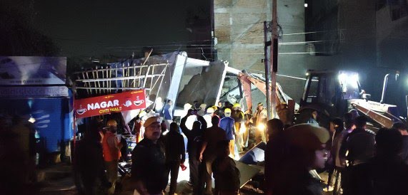 कोटा: जिस रेस्टोरेंट को दो महीने पहले बंद करा दिया गया था, उसके कारण ही ढही पास के रेस्टोरेंट की इमारत, नगर निगम सवालों के घेरे में, एक कोचिंग स्टूडेंट व एक बच्चे की मौत, अब जर्जर इमारतों का होगा सर्वे