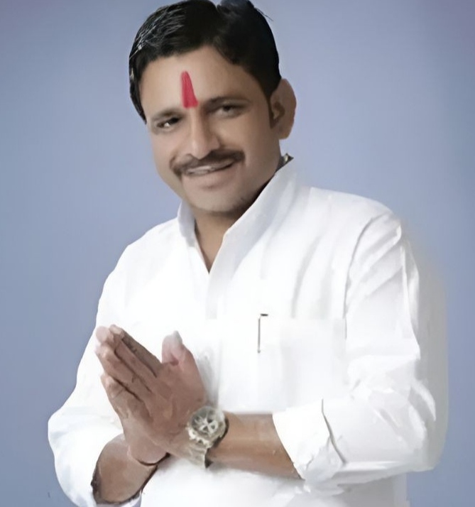 कोटा: महिला प्रोफेसर को शराब पीकर परेशान करने वाले पूर्व पार्षद पर यूनिवर्सिटी ने लिया कड़ा एक्शन, पूर्व एमएलए प्रहलाद गुंजल का भतीजा है आरोपी