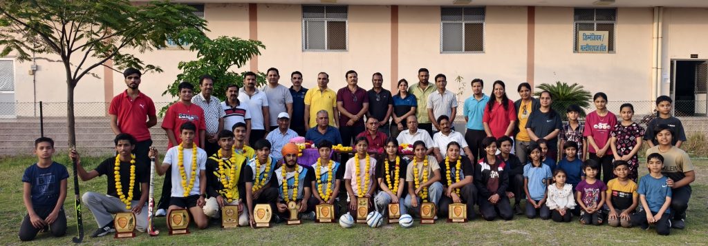 खेल संकुल कोटा की प्रतिभाओं ने खेल के साथ बोर्ड परीक्षाओं में भी किया नाम रोशन, सभी खिलाड़ियों को किया सम्मानित