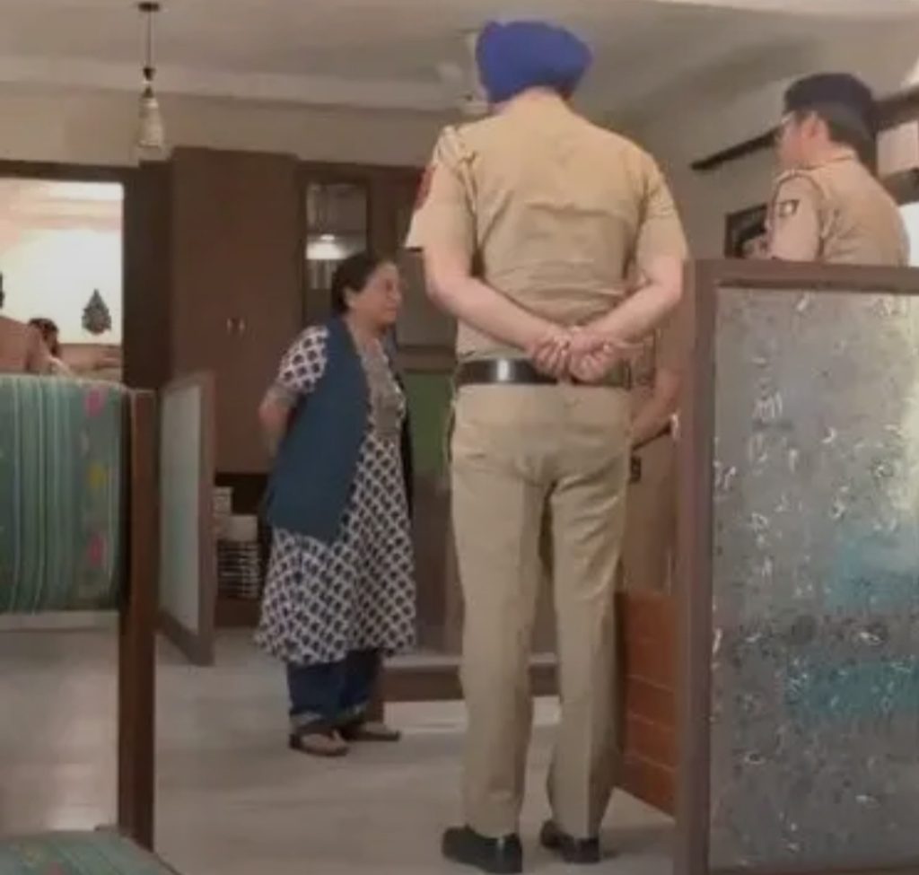 लेखिका मधु किश्वर के खिलाफ प्रधानमंत्री मोदी का फेक फोटो शेयर करने पर मामला दर्ज, चंडीगढ़ पुलिस ने उन्हें जांच में सहयोग करने को कहा