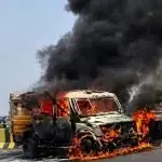 राजस्थान: एचडीएफसी बैंक की एटीएम कैश वैन में लगी भीषण आग, इसमें थे 2 करोड़ रुपए