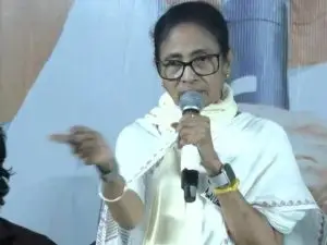 ये तो खेला हो गया: ममता बनर्जी को अपनी ही फोर्स पर नहीं रहा भरोसा, कहा, ‘बंगाल पुलिस मुझे भूल गई है’, साथ ही धमकी दी- ‘4 मई के बाद यहीं रहना है’
