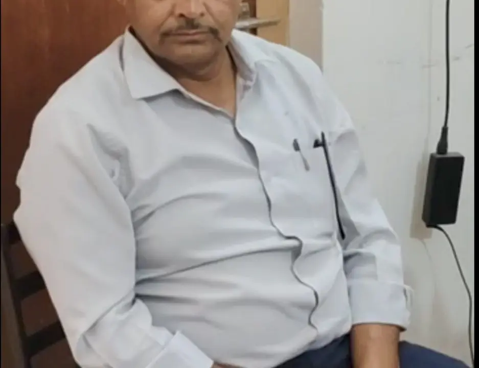 कृषि विभाग का संयुक्त निदेशक 8 हजार रुपए रिश्वत लेते गिरफ्तार, खाद-बीज व्यापारियों के स्टॉक रजिस्टर वेरिफाई के लिए प्रति रजिस्टर मांगे 5-5 हजार रुपए, 2 हजार ले चुका था