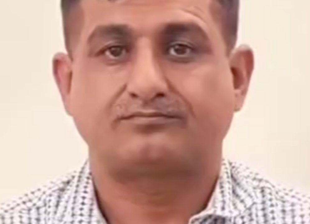 एक लाख रुपए रिश्वत लेते एएसआई गिरफ्तार, दुष्कर्म की कोशिश के मामले में मांगी थी घूस, नहीं देने पर फंसाने की दी थी धमकी