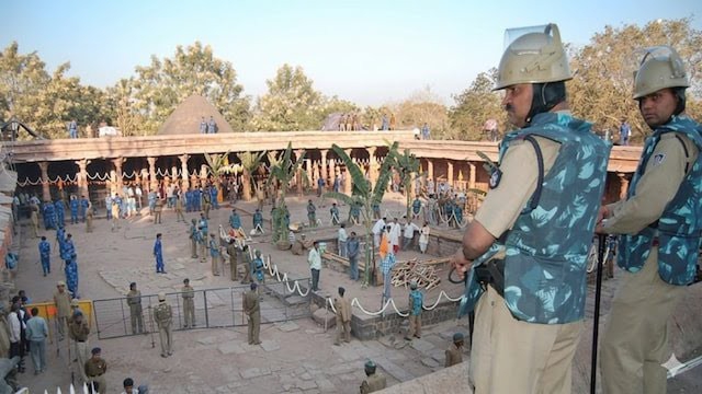 ‘धार भोजशाला मंदिर ही है, अब से सिर्फ पूजा होगी, नमाज नहीं…’, इंदौर हाईकोर्ट का बड़ा फैसला, मुस्लिम पक्ष मस्जिद के लिए अलग जमीन की मांग कर सकता है