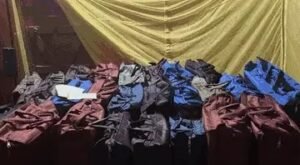 इन बैगों में भरे मिले 28 करोड़ रुपए 