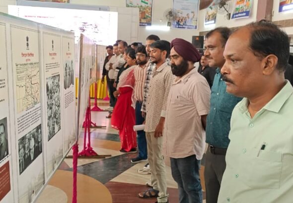 विभाजन विभीषिका दिवस पर प्रदर्शनी प्रारंभ